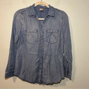 Chico’s Blue Denim Button Up Long Sleeve Top Size 4